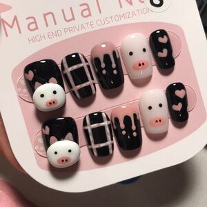 Hand-made press-on nail (brand new)